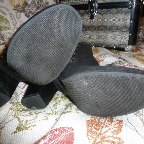 Fall Sale- Black Heeled zippered Ankle Booties sz 8.5 &10 - Picture 5 of 10